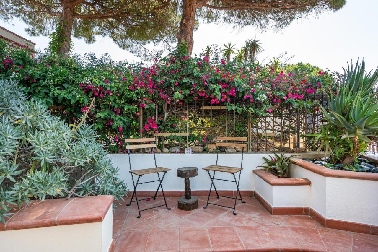 La Casa Davanti Al Mare Quartu Sant'Elena Luaran gambar